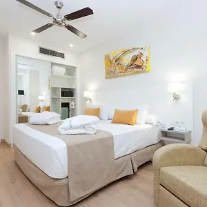 **** Hotel Senator Barajas Španělsko
